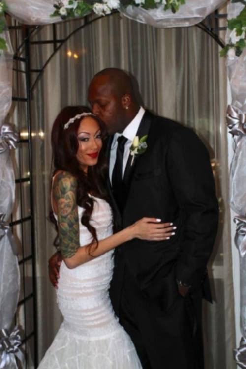 Terrell Suggs Marries Fiancee Candice Williams Just 3 Days After She Removed A Protective Order Against Him! [Photos]