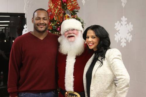 Will Smith And Wife Racquel Host Annual Christmas Event For Families! [Photos]